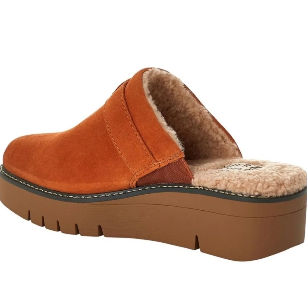 Naturalizer Golden Maple  Suede Slip-On Mules Sz 8 Like New - Picture 5 of 10